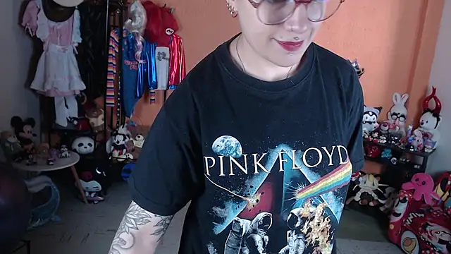MissMiia2 Live XXX-chat