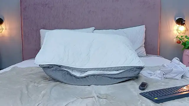 Busty_Zay 现场XXX聊天