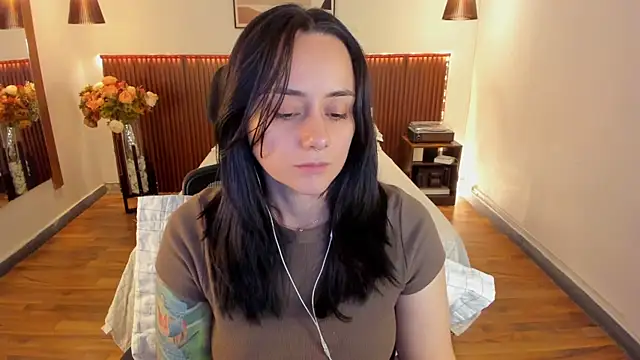 KatherineBond Chat XXX live