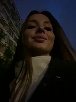 Chat +18 de KrisMagnoly ao vivo