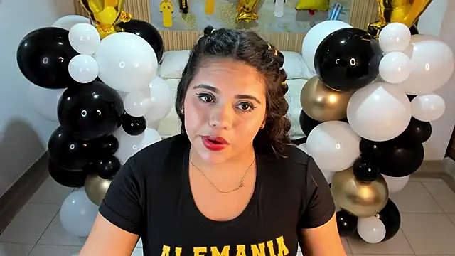 samy_19_'s Live XXX Chat