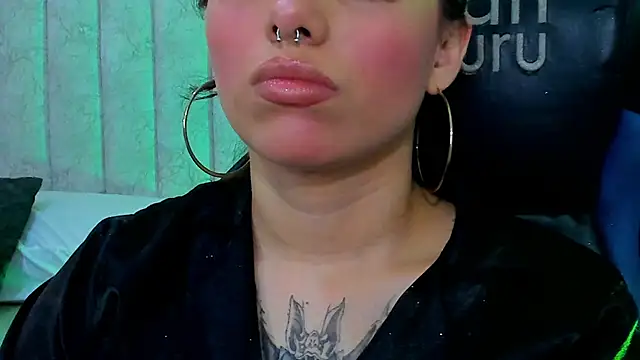 isabella_hv's Live XXX Chat