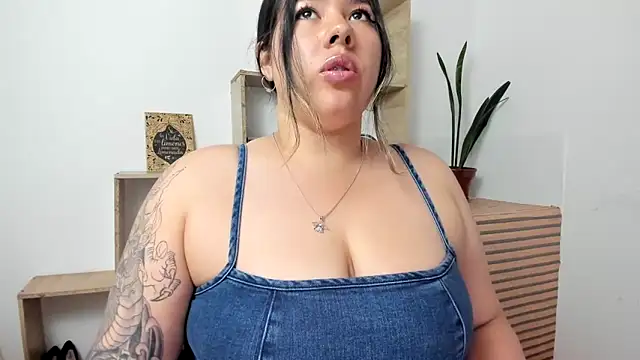 LinaBrowm Live XXX Chat
