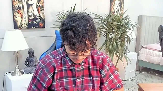 Chat +18 de kai_storn ao vivo