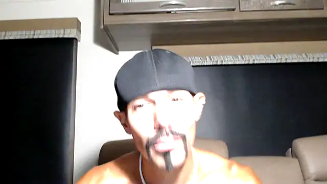 Chat +18 de ThickD2C ao vivo