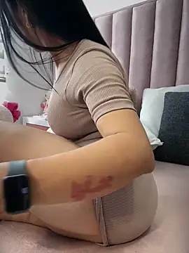 Natural_BIGASS_Nina's Live XXX Chat