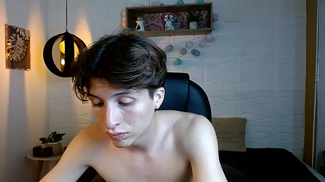 צ'אט XXX בשידור חי של Marcoviolet