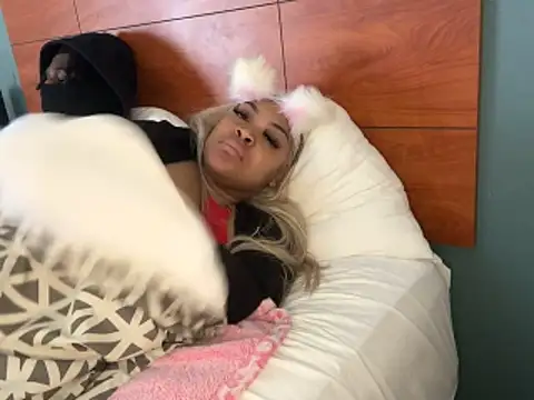 skiiislayedher Adlı Modelin Canlı XXX Sohbeti