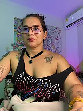 Amarantha_666's Live XXX Chat