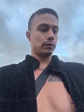 Chat XXX en directo de DominickSullivan