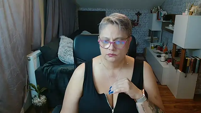 bigtits4you's Live XXX Chat