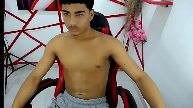 Chat +18 de oliver-parker ao vivo