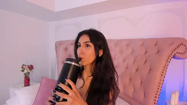 แชท XXX สดของ LucianaBlanco_