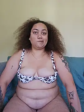 Chat +18 de honeeyyy_pot ao vivo