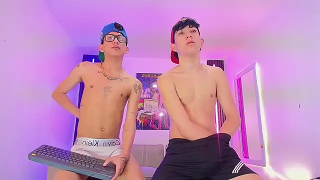 Chat +18 de Marcus_and_Tony ao vivo