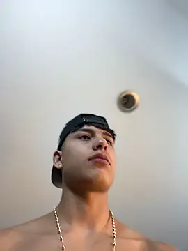 Chat +18 de Lander_Cruz ao vivo