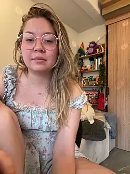 Darling_XXX's Live XXX Chat