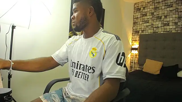 הופעת וובקאם של Juan_123__
