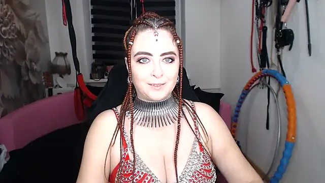 Chat +18 de MISSwithDOLLS ao vivo