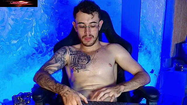 Chat XXX ao vivo de CodyWalkerR