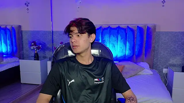Chat XXX Live Derek_Sinn