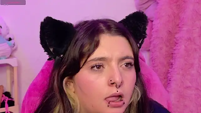 Chat XXX en directo de Sachi_Meow