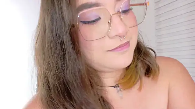 Chat XXX en directo de Shanntal_