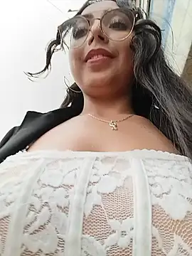 Chat XXX en directo de JENNIFER__03