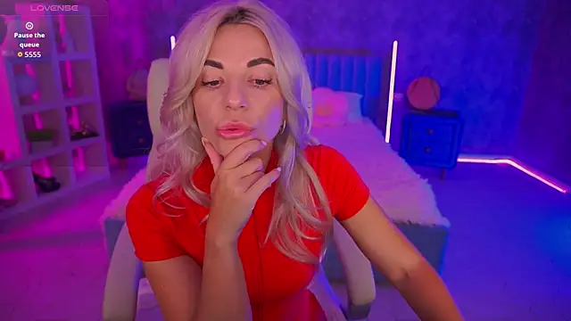 BellaRayyy Adlı Modelin Canlı XXX Sohbeti