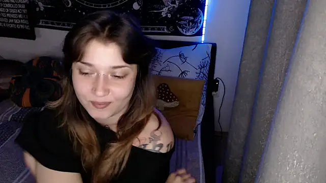 AlienforTwenty Live XXX-Chat