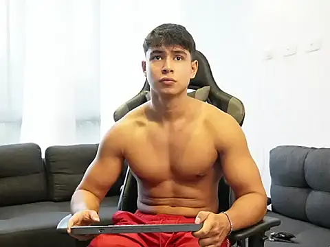 Bray_Kevin Live XXX-chat