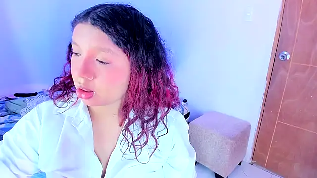 Emily_Coper18: απευθείας συνομιλία ΧΧΧ