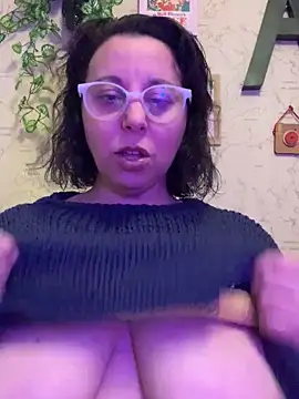 LupitaHaze Chat XXX in diretta