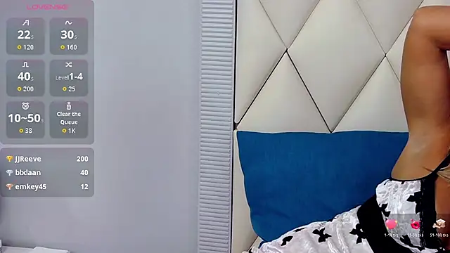 GinaBear's Live XXX Chat