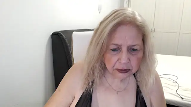 Chat +18 de SusiLifeXXX ao vivo
