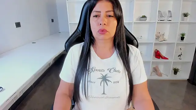 natural_bigboobs' Webcam Show