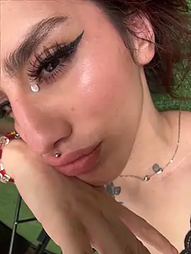 elodie_rougeのライブXXXチャット