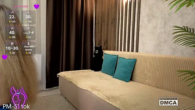 XXX chat uživo modela Holl1Would