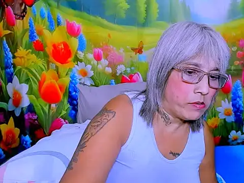 indianroxy Chat XXX live
