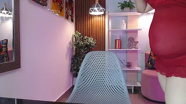 Dalila_Sky Adlı Modelin Canlı XXX Sohbeti