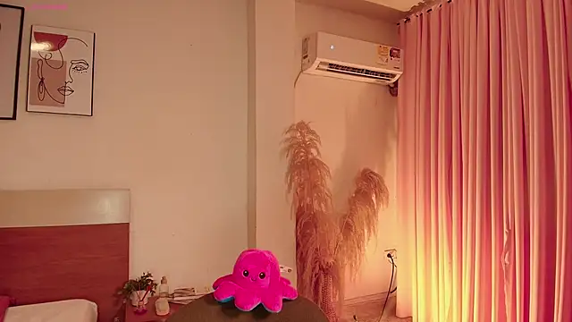 Meganlux1 现场XXX聊天