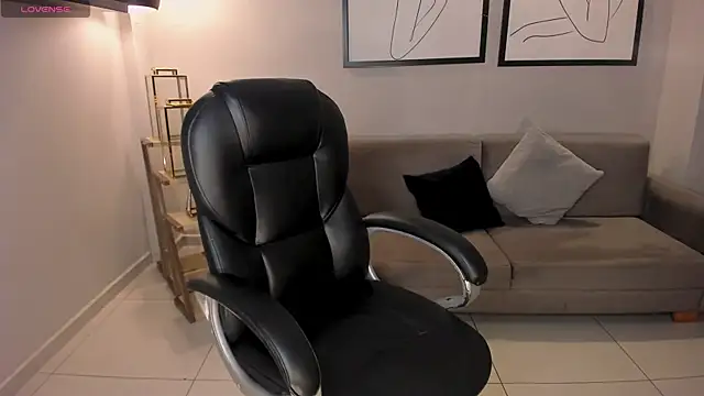 SunnyRivers Adlı Modelin Canlı XXX Sohbeti