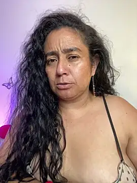 agathaxxx-69's Live XXX Chat