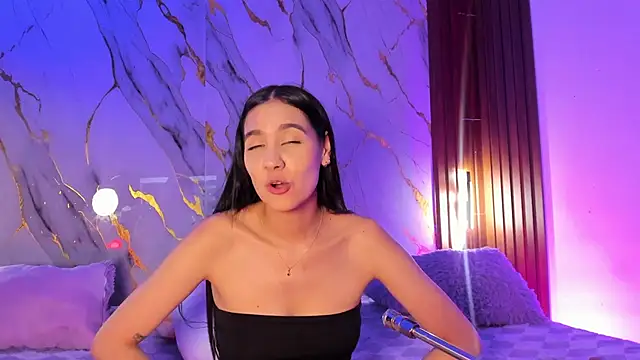 Emmiicute's Live XXX Chat