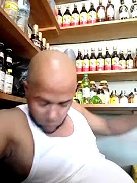 Frankie0880 live XXX chat