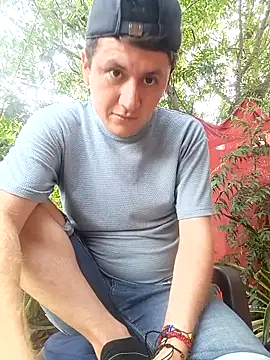Maduro-Mariquita's Live XXX Chat