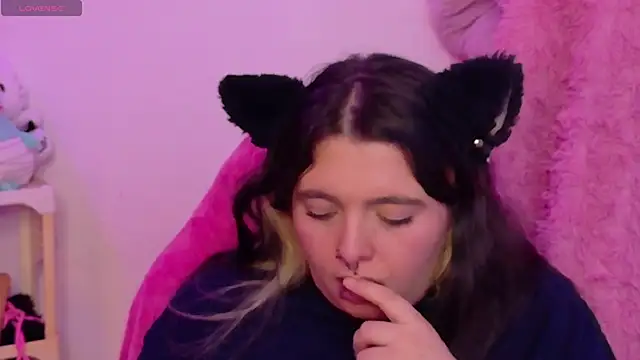 Sachi_Meow Adlı Modelin Canlı XXX Sohbeti