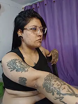 Chat +18 de DaniPoison ao vivo
