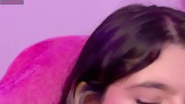 Sachi_Meow Adlı Modelin Canlı XXX Sohbeti