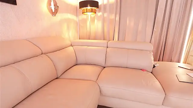 دردشة MollyHeadleyy الجنسية المباشرة